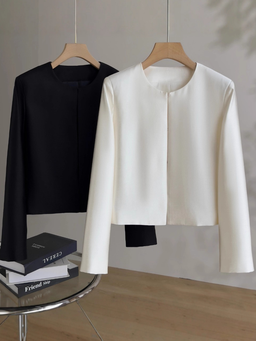 Elegant white spring elite short classic suit jacket with a round…