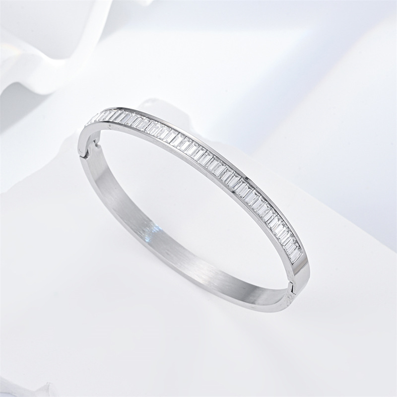 El nicho de lujo ligero no se desvanece, la pulsera de anillo de oro de arena, la tendencia, la pulsera de acero de titanio de todo fósforo, la pulsera de acero de titanio de estilo retro europeo y americano