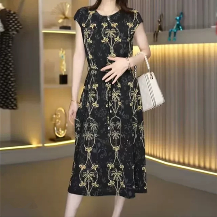 Spring dress for leisure