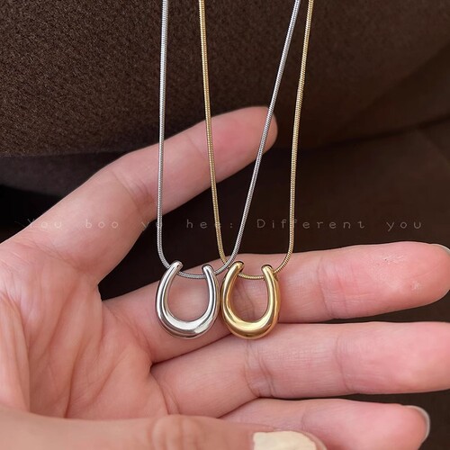 Golden Hoof Pendant Necklace for Women - 2025 New Arrival Light Luxury High-End Simple Sweater Chain Decorative Accessory