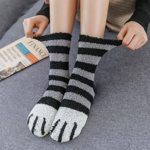 Autumn and winter warm and thick cat paw print coral velvet socks women's towel floor socks mid-calf cat paw sleep socks wholesale