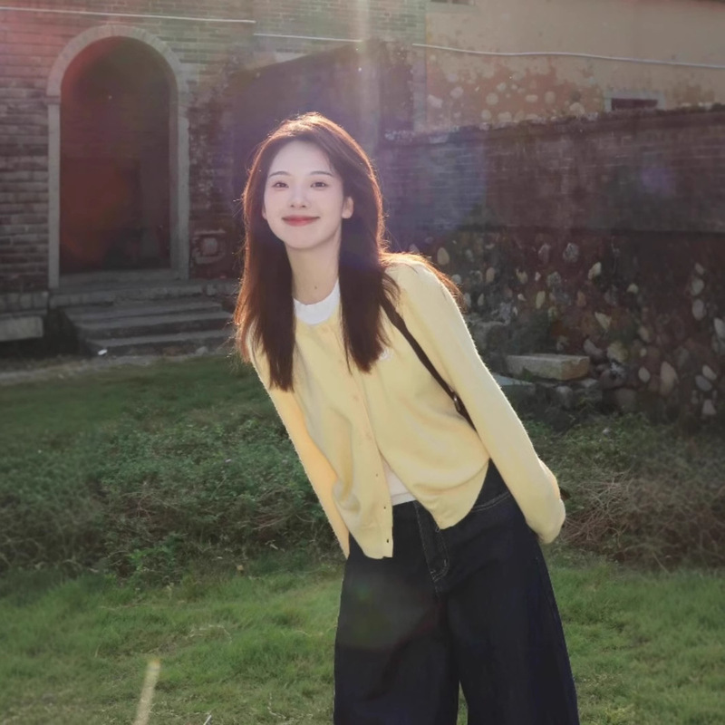 Milk Yellow Fake Two-Piece Knitted Cardigan Top Women's Early Spring Korean Style Wearing Design Sense All-Match Long-Sleeved Sweater Trendy