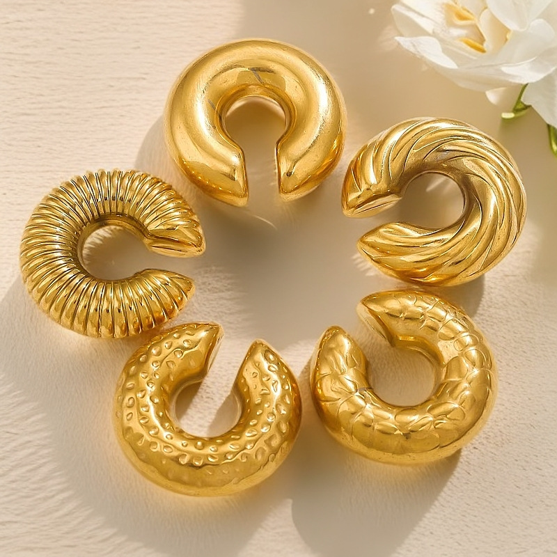 1 Pair Quantity Casual, Holiday, Street Occasion 1 Pair Elegant Lady  Geometric Plating 304 Stainless Steel Ear Cuffs