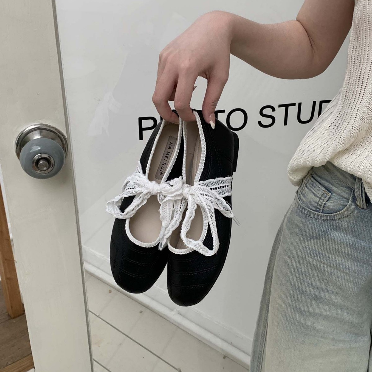 Japanese-Style Soft-Soled Height-Increasing Lace Ballet Flats with French Bowknot Design, Low-Heeled Comfortable Loafers