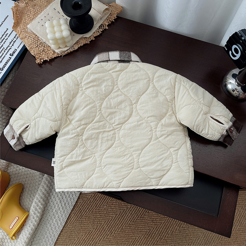 Capa de algodón para niños 2024 invierno nuevo abrigo de algodón para niños niños pequeños niños delgados falsos dos piezas de ropa de algodón de moda