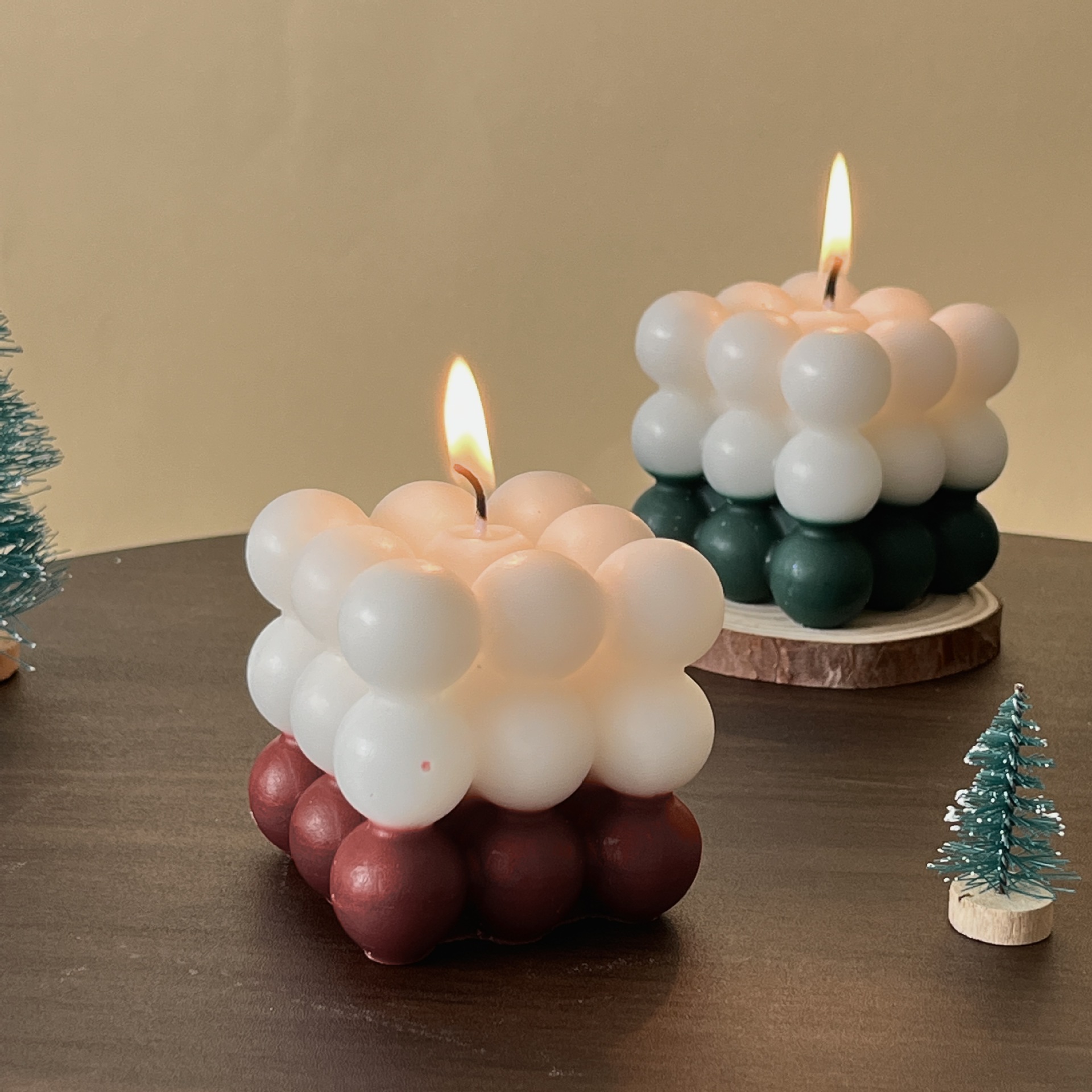 Venta caliente Navidad de dos colores Cubo de Rubik cera de soja encendido aromaterapia vela caja de regalo de mano al por mayor puede ser enviado en nombre