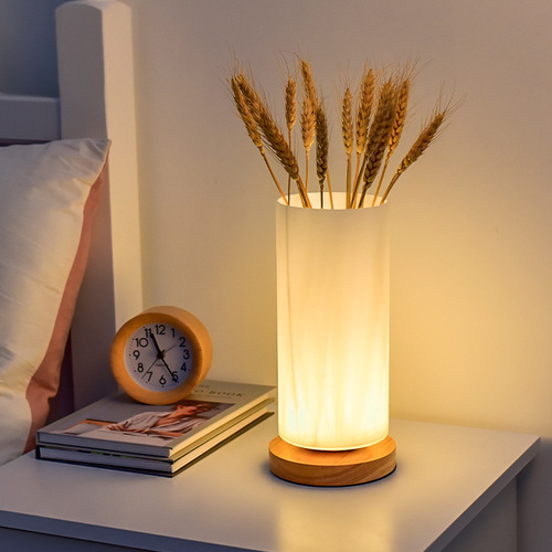 Table lamp bedroom decoration Nordic simple modern creative personality warm warm light romantic night light flower arrangement bedside lamp