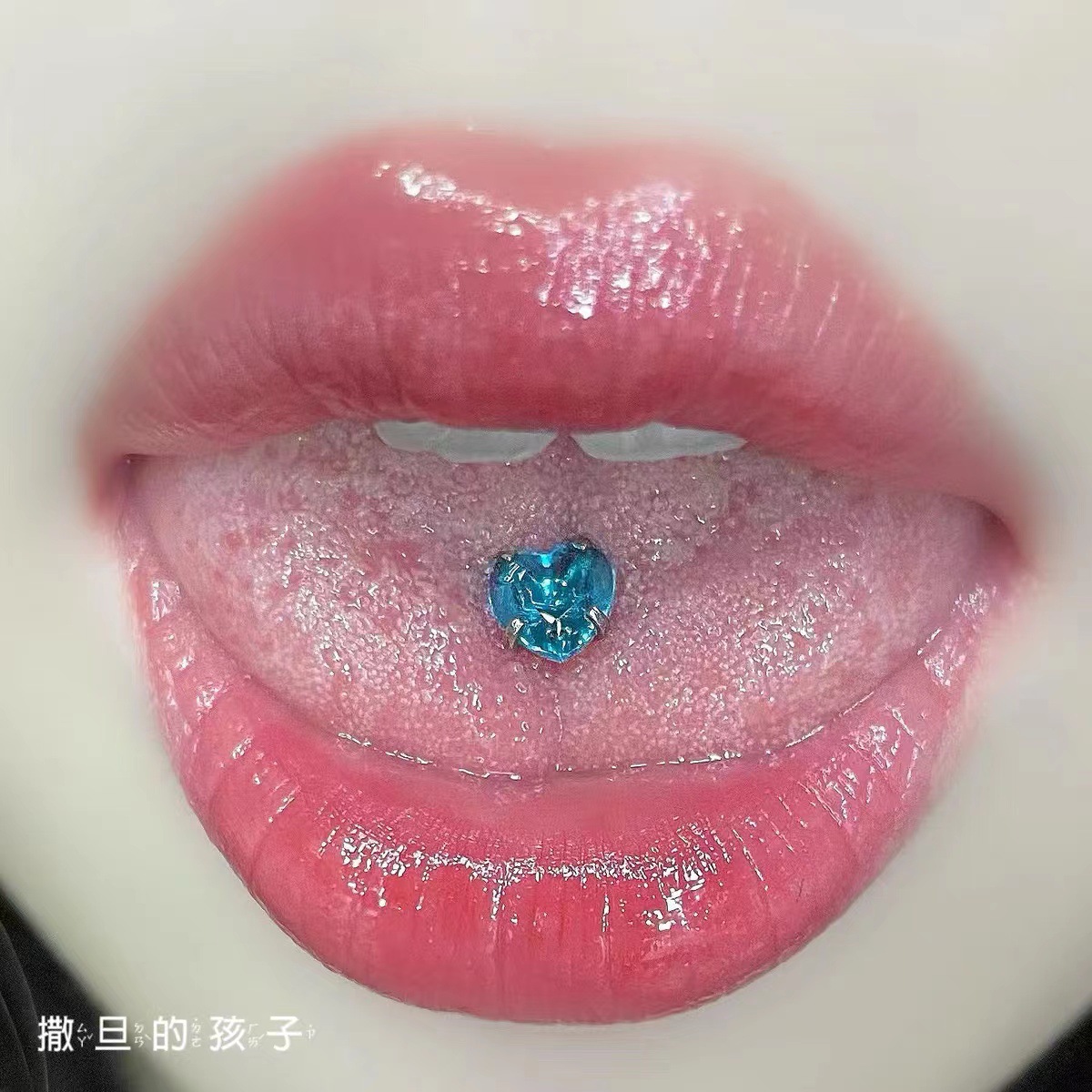 Pointed titanium steel lip stud product view