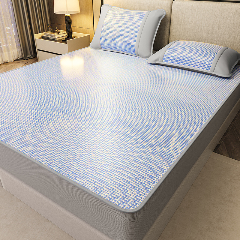 Nueva capa de cama de seda de hielo de verano de clase A 2025 nueva cubierta protectora de colchón todo incluido sábana cubierta de cama de tres piezas