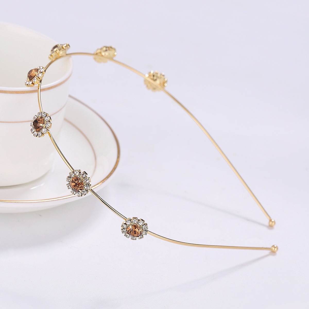 2013 Nuevo rhinestone sol flor diadema aleación aro versátil fuera antideslizante pelo presionando accesorios para el cabello al por mayor