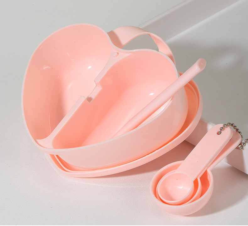 LMLTOP Heart-shaped Mask Bowl Set of 5 pieces, Dust-proof mask mixing Bowl with Lid, DIY mud mask tool SY442 undefined