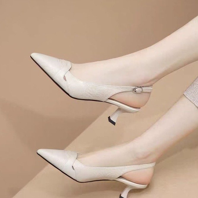 Baotou sandalias vacías para mujeres en 2025 nuevos zapatos de tacón de hebilla de talón de mujer de tacones bajos y poco profundos