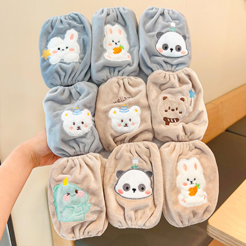 Children's sleeves for baby autumn and winter little girls cute cartoon anti-fouling and dirt-resistant sleeves for boys and girls infant sleeves