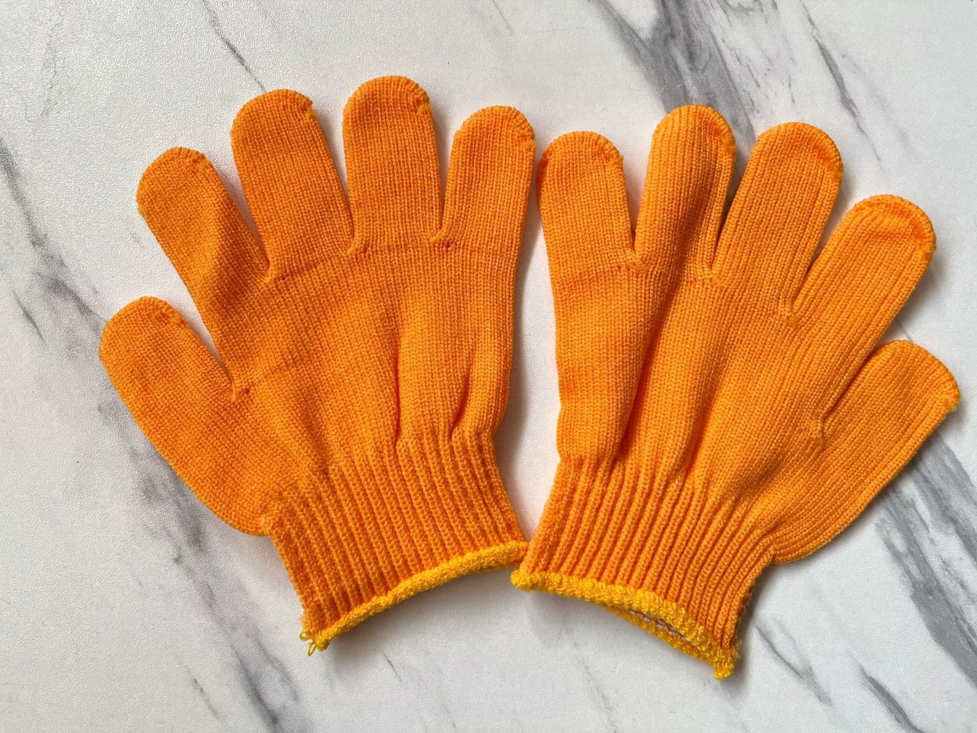 Un par de nylon naranja pequeño de 3 - 6 años