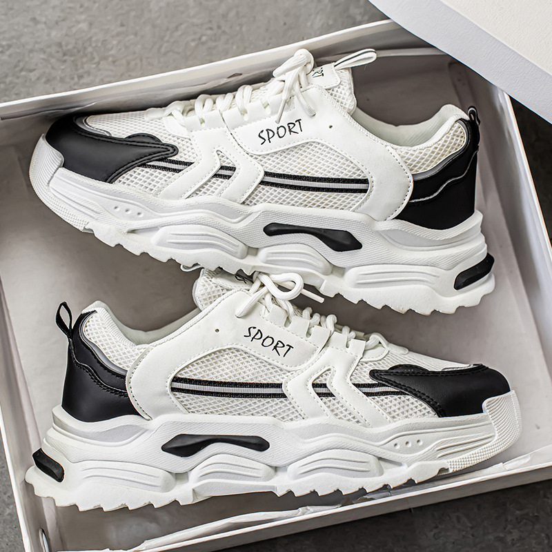 Zapatos de hombre pequeños blancos verano transpirable 2025 nuevo estilo malla hombres aumento plataforma deportes ocio correr zapatos de moda papá