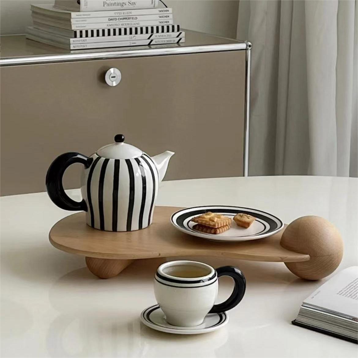 Juego de té de flores antiguas creativas, estilo retro, juego de hervidor de agua fría para el hogar, té de la tarde, juego de tazas y platillos de café para parejas