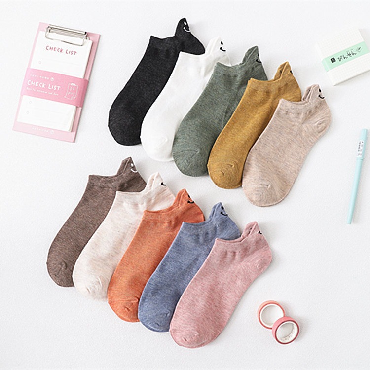 Calcetines de algodón de verano talón lindo japonés dibujos animados ojos sonrisa bordado mujeres Calcetines