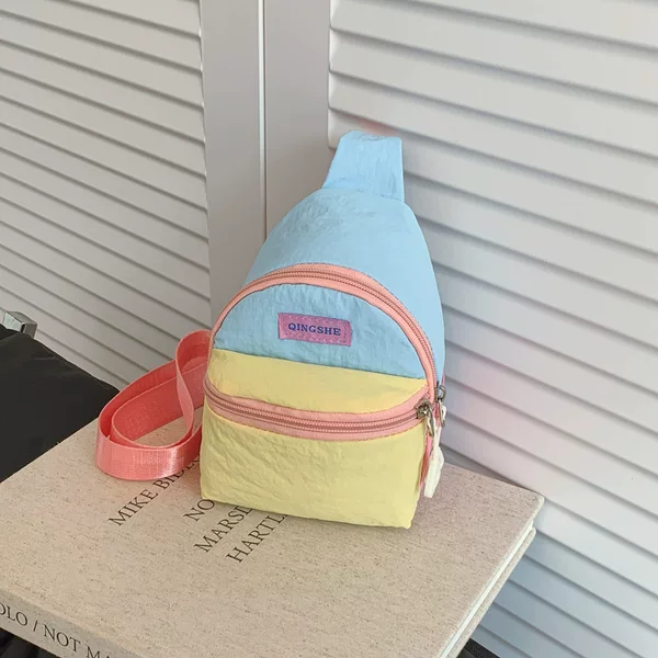 Creative Trendy Ultra-Light Dopamine Children's Bag, Crossbody Bag for Outings, Unisex Children's Color-Blocking Outdoor Sports Backpack