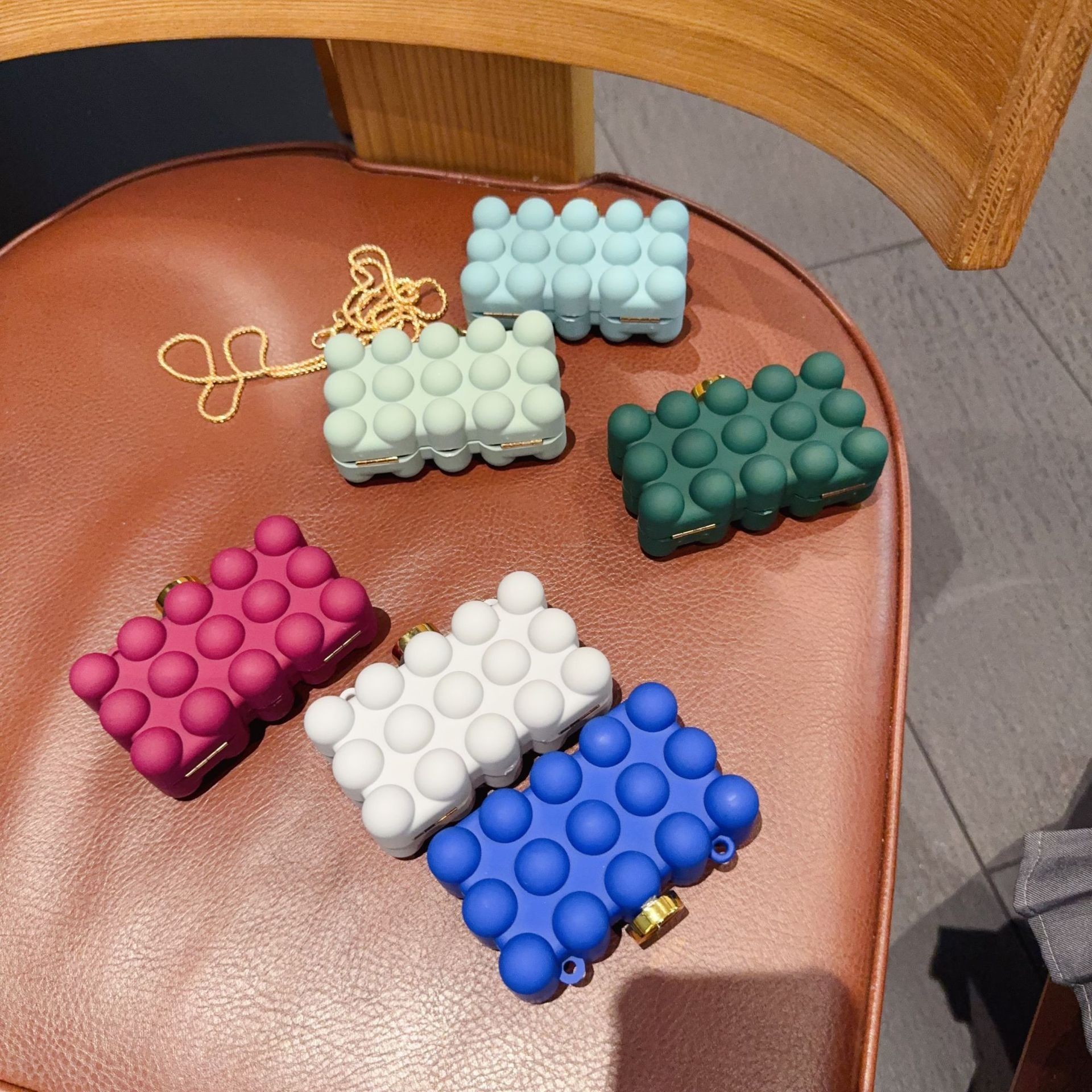 Nuevo paquete de cena acrílico transfronterizo europeo y americano bolsas de huevos creativas de un solo hombro de diseño de moda mini bolsas de cena