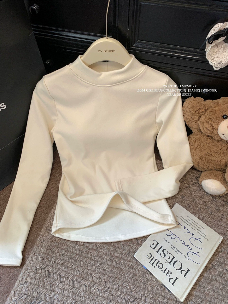 Сатиновый демисезонный длинный рукав, тёплый цветной топ с чашками, slim fit