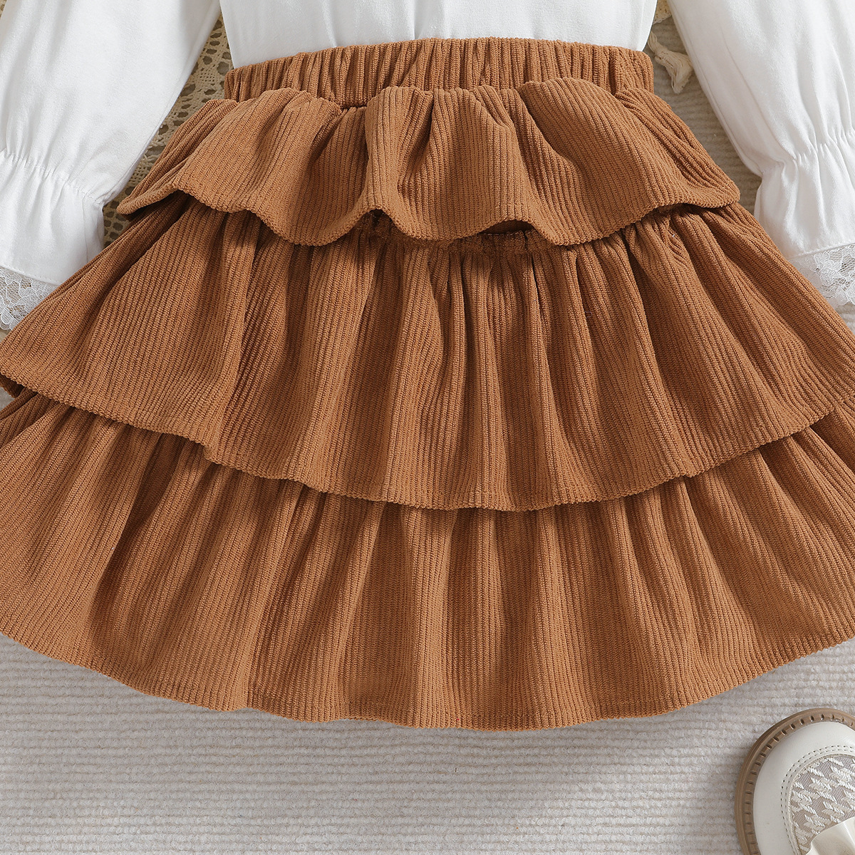 Girls Lace Top And Corduroy Skirt Set For Autumn Outfits_voghion.com