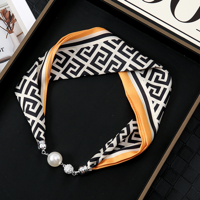 Nuevo clásico retro blanco y negro onda francesa punto de succión hebilla correa de cabello bufandas perezosas multipropósito temperamento collar clavícula hebilla