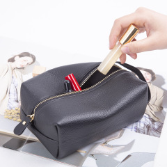 出口外貿半手工頭層牛皮洗漱包跨境ins大容量旅行便攜式化妝包女