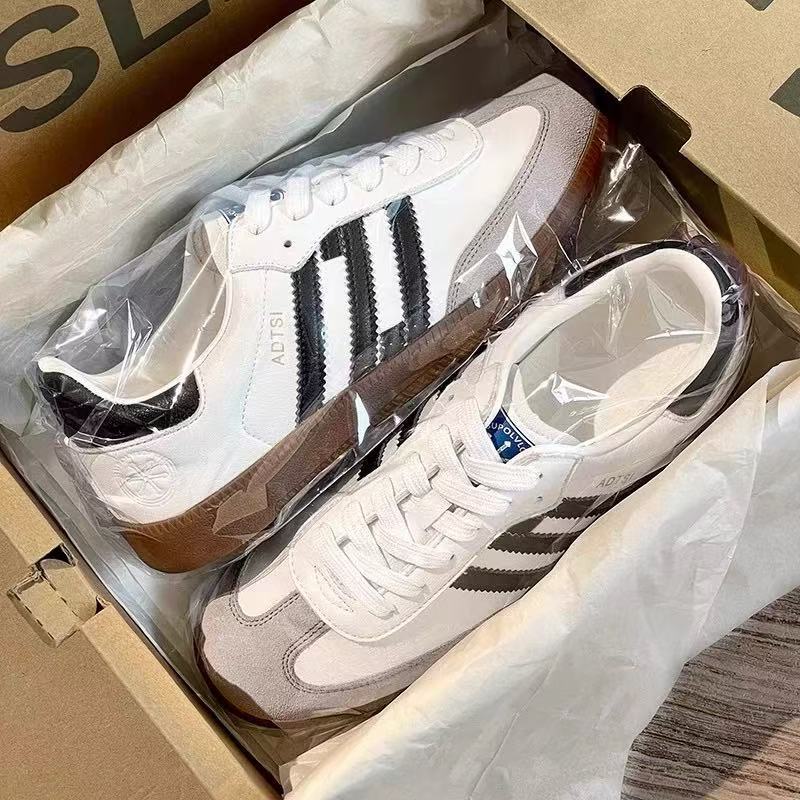 Authentic Classic Three-Stripe German Training Shoes for Men and Women, 2025 Autumn and Winter New Models, Versatile Couple's Sports Casual Sneakers Authentic Classic Three-Stripe German Training Shoes for Men and Women, 2025 Autumn and Winter New Models, Versatile Couple's Sports Casual Sneakers