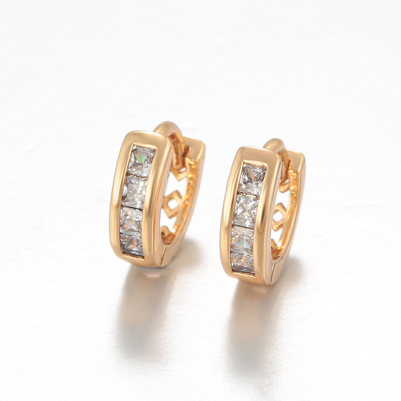 Joyería Xuping aretes de zircon artificial ruso pernos de moda europea y americana aretes de lujo ligero de alta calidad para mujeres