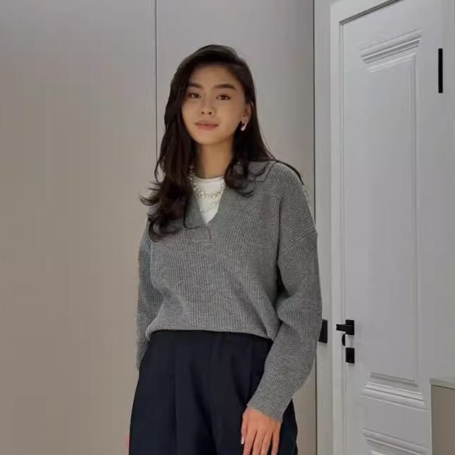 2024 otoño nuevo Europa y América Amazon ropa de mujer transfronteriza de color sólido cuello en V estilo casual suéter de cabeza universal image 4