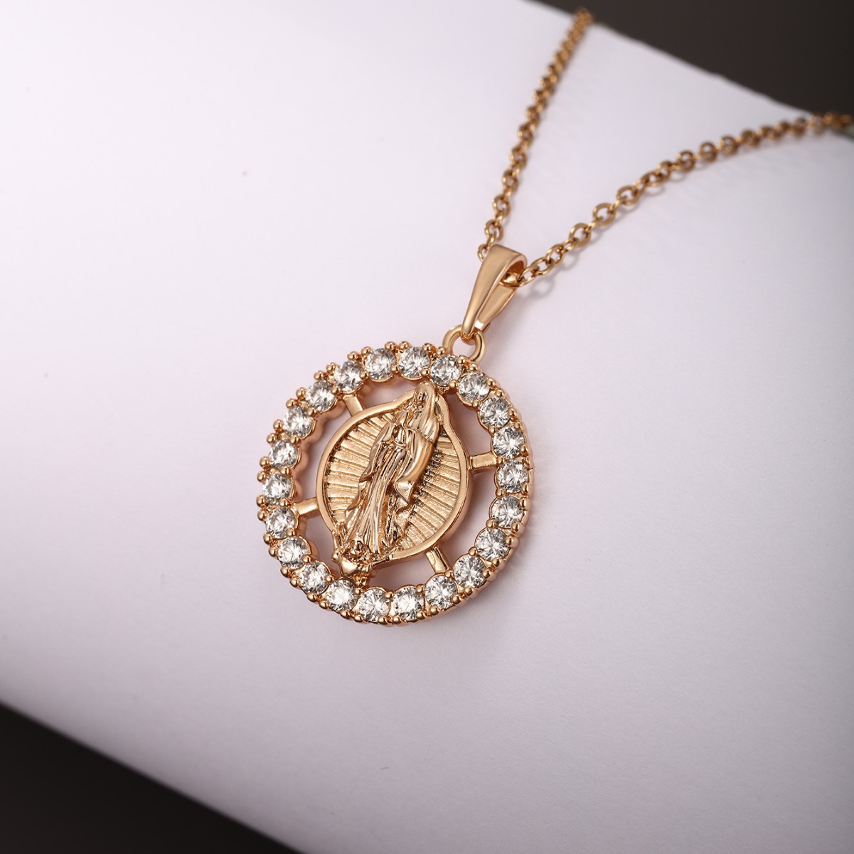 Xupe joyería europea y americana transfronteriza personalizada moda aleación con incrustaciones de circonio colgante de moda hip hop COLLAR COLGANTE único accesorios para las mujeres