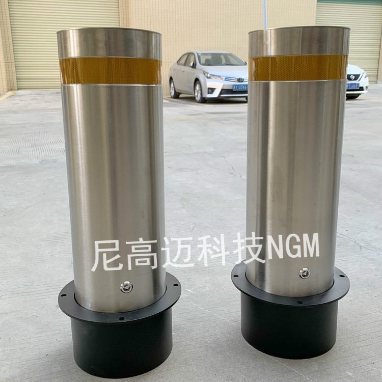 尼高迈拆卸式不锈钢车挡护柱 手提移动柱 交通成品可移动路桩厂家