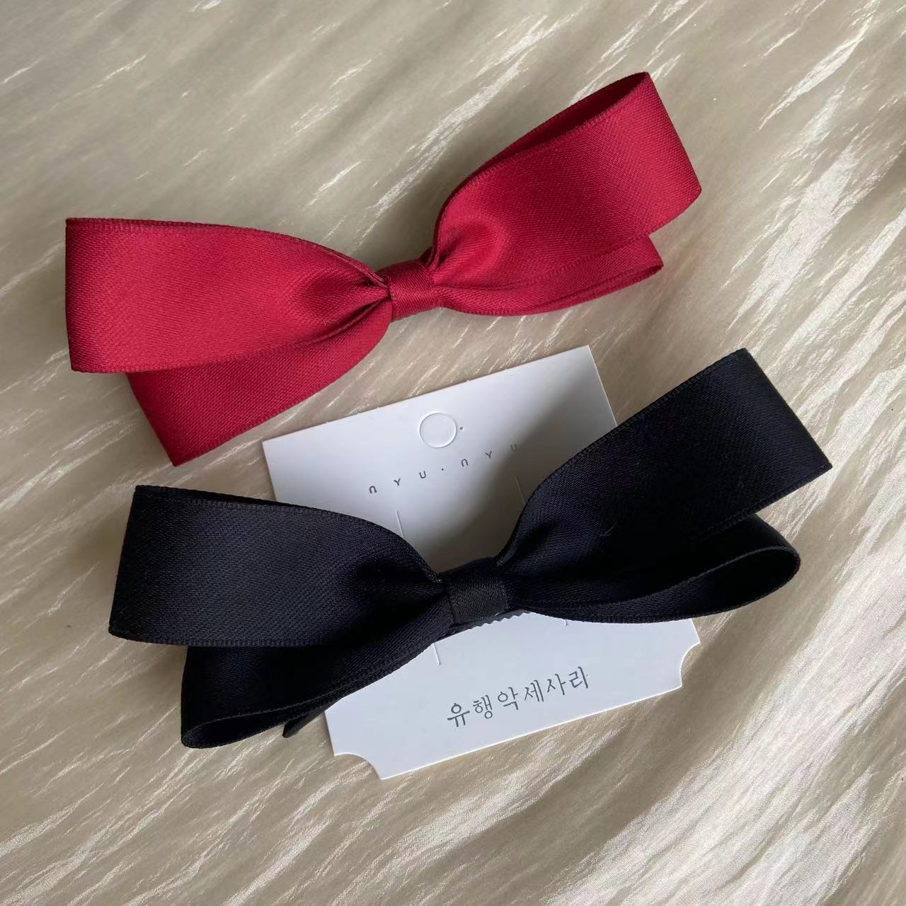 Women's Sweet Bow Knot Cloth Hair Clip display picture 1