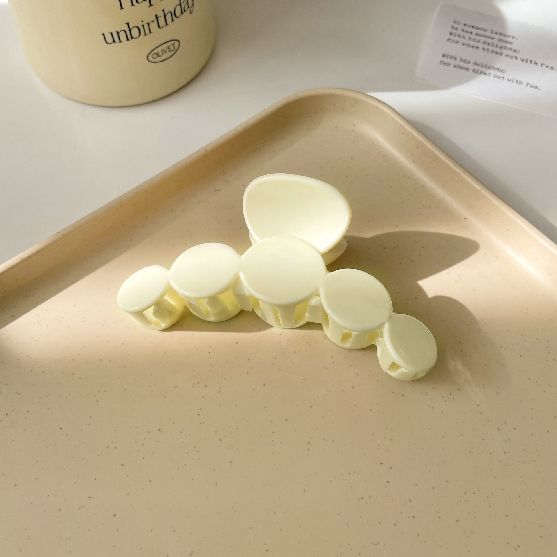 Accesorios para el cabello de pinza de tiburón de acrílico grande de Corea, clip de agarre para el cabello de disco simple, tocado de horquilla de cabeza femenina al por mayor