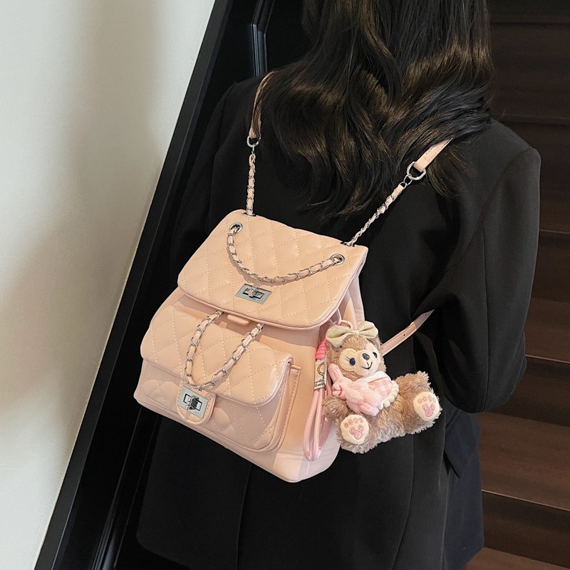 Chaîne de diamond bolsas de viaje femeninas de estilo de fragancia versátil 2026 mochila de moda de hombro nueva mochila de gran capacidad pequeña