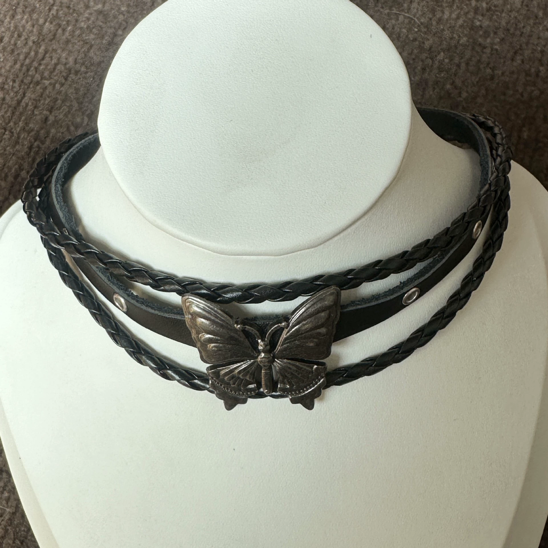 Choker Necklace, Retro Solar Sun Pendant, Universal Denim Style, Adjustable Fit