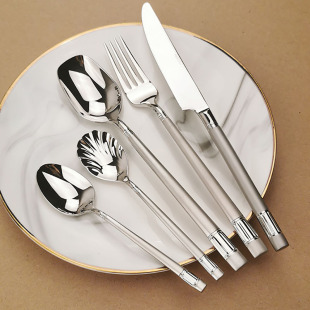 Thickened 18/10 Stainless Steel Steak Knife and Fork Spoon Western Tableware 304 Steak Steak Knife Serrated with Solid Handle