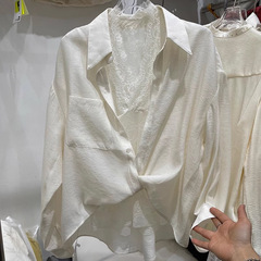 春の新型フランス式軽熟風名媛気質雷糸ベストファッションツイストシャツ2点セット女性潮包郵便