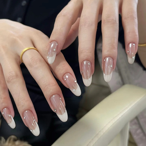 【White Moonlight】Hailey classic French princess temperament, whitening pure desire peak simple handmade wear beauty nails
