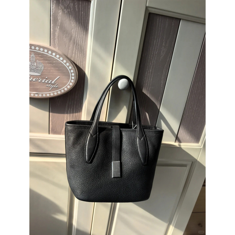 Retro Large-Capacity Vegetable Basket Bag for Women in Summer, Genuine Leather Niche Shoulder Crossbody Bag for Work Clothing