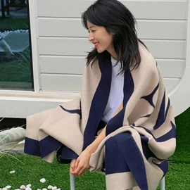 线毯;羊毛/羊绒毯;披肩