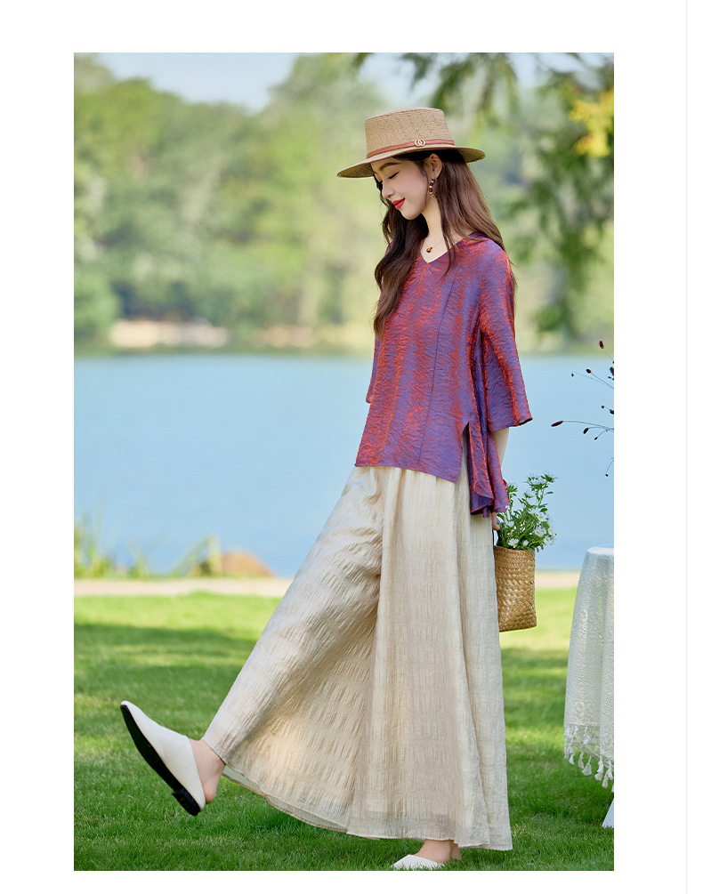 Bộ vest nữ hai mảnh gồm áo sơ mi cổ V và quần ống rộng dáng suông — Màu ảnh chi tiết 16