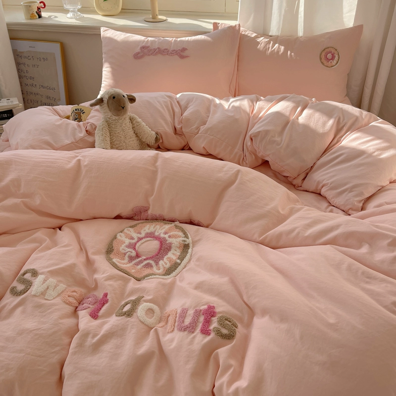 Four-Piece Embroidered Bedding Set, Soft Sweet Dessert Design, Spring–Summer, Multiple Sizes