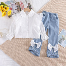 艾乐兔秋季新款女童蕾丝娃娃领衬衫加蝴蝶结牛仔裤套装