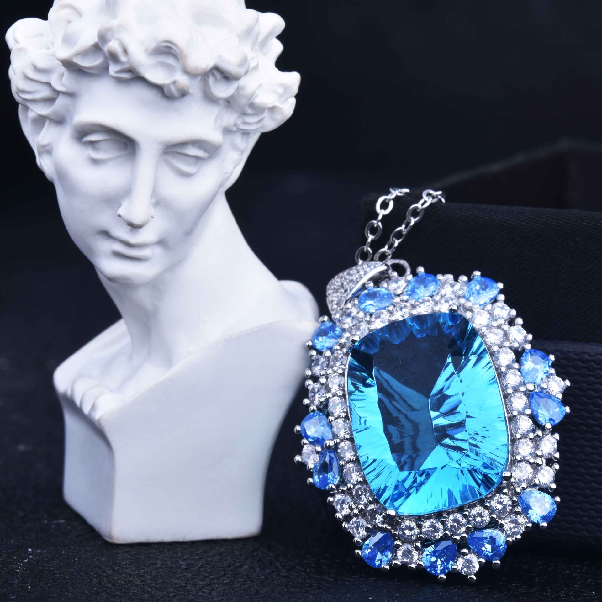 Tik Tok Live Stream Advanced Custom Jewelry Necklace Millennium Cutting Lemon Crystal Pendant Amethyst Topaz Necklace display picture 12