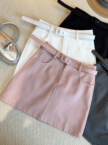 2026 spring new Korean style pink age-reducing high-waist a-line skirt women's all-matching slimming bag hip short skirt trend