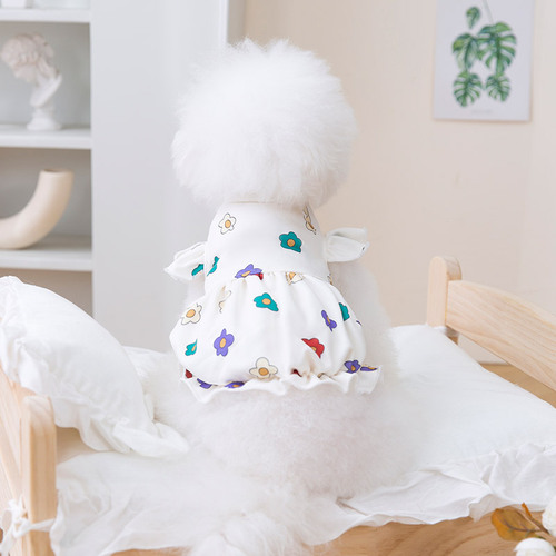 24 spring and summer new cute little flower dog dress cat flying sleeve skirt Bichon Teddy pet clothes