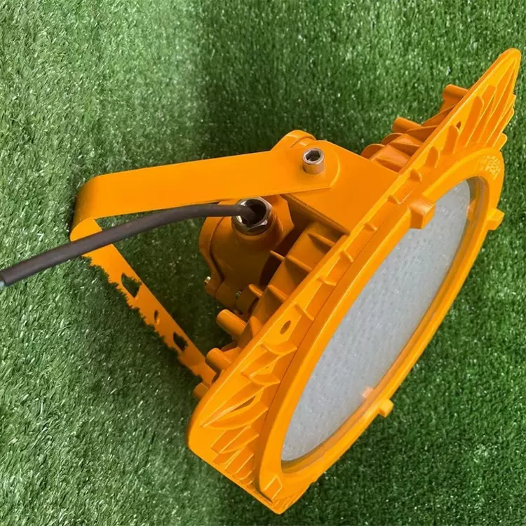 厂家直供大功率优质LED防爆防尘灯LED方灯工业三防灯工业级防护