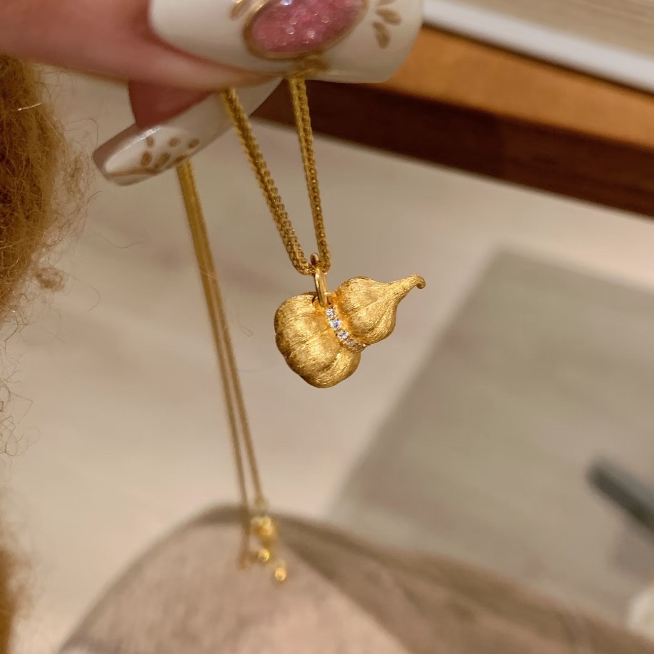 Brushed Zircon Pumpkin Gourd Necklace Women's Light Luxury Simple Clavicle Chain New Light Luxury High-End Valentine's Day Gift