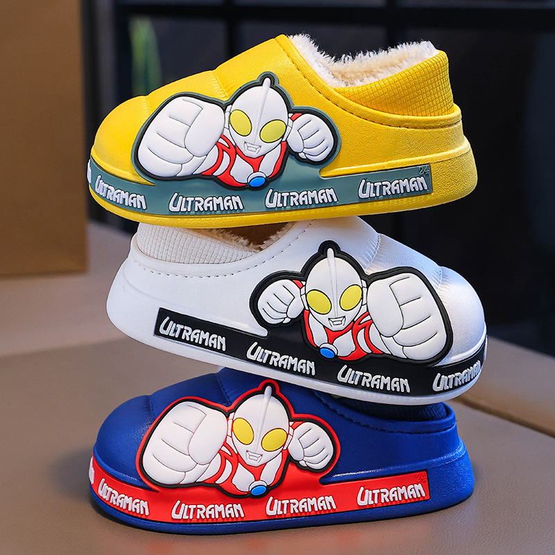 Zapatillas para niños Ultraman niños dibujos animados invierno hogar interior y exterior para usar zapatillas de algodón impermeable bolsa antideslizante